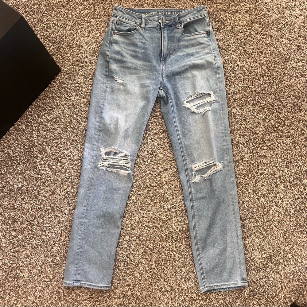 American Eagle Outfitters Women's Light Blue Ripped Jeans